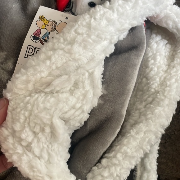 Snoopy grey Christmas blanket 50x60 plush reversible - Picture 2 of 2